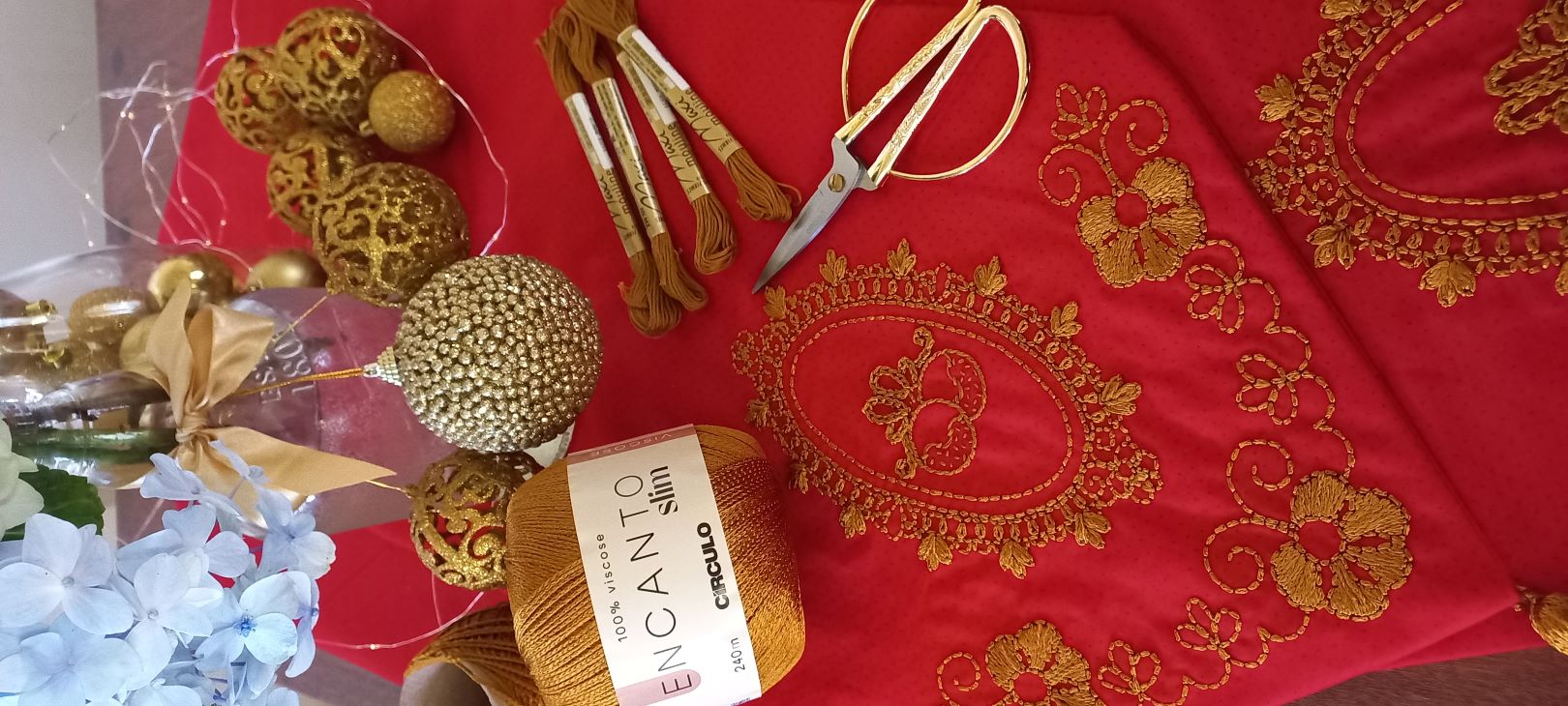 Trilho de mesa - Bordado de Natal