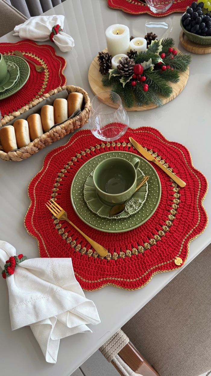 Aurora Placemat and Napkin Holder