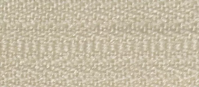 572