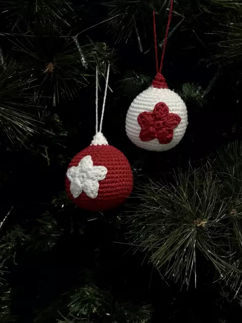 Enfeites Bolas com Estrelas