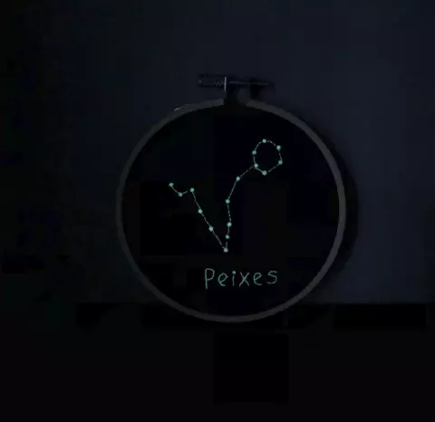 Bordado Signo Peixes Glow