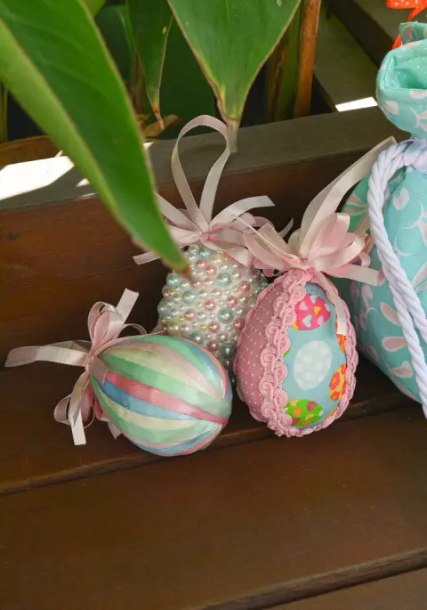 Ovo Decorado com Meias Pérolas