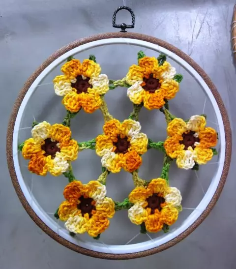 Flores no Bastidor Moldura