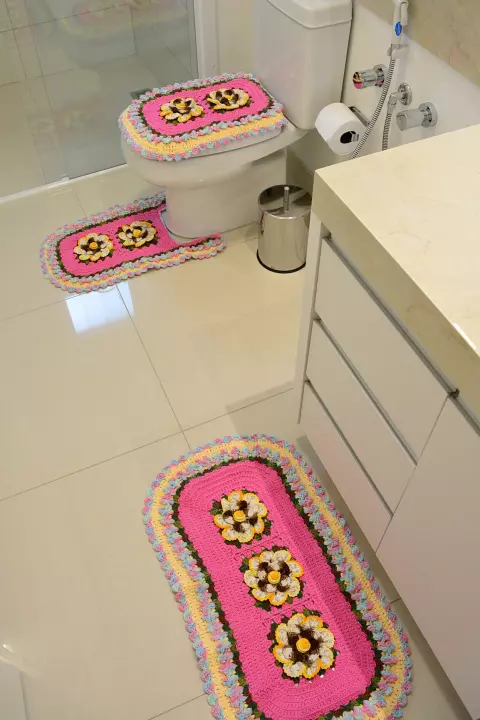 Jogo de Banheiro Multi Rosas