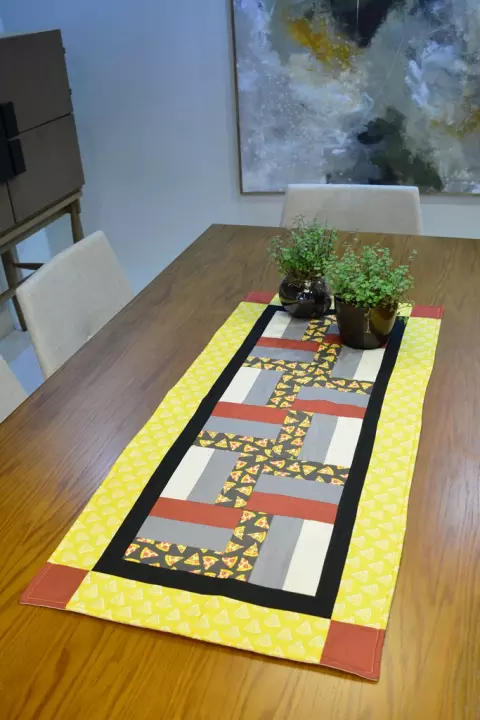 TRILHO DE MESA TECIDO PIZZA