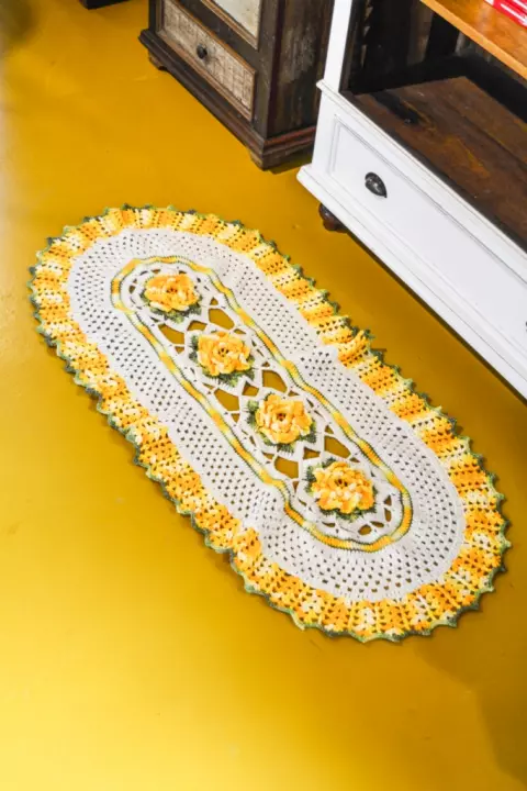 Tapete Oval Amarelo