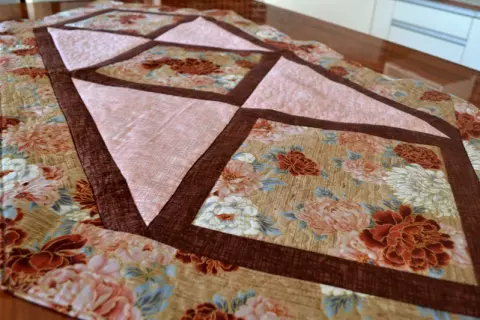 Trilho de Mesa Maison com Textura