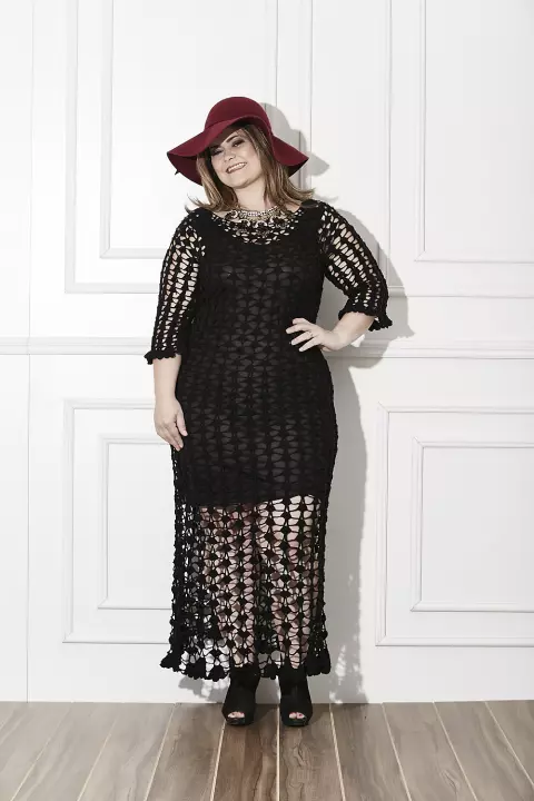 PLUS SIZE - Vestido Preto