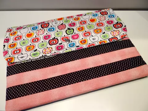Case Ipad Maçãs