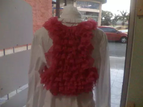 Colete com Renda Tricô Amor Perfeito