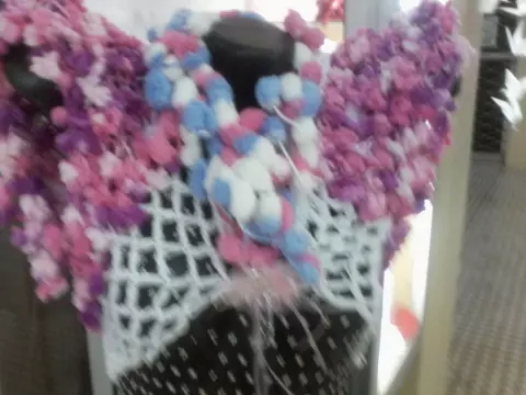 BOLERO COM LÃ FLORAL E LÃ VIENA