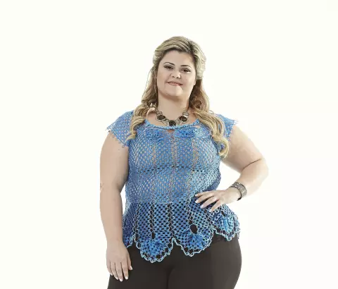 Plus Size - Blusa Crivo Acinturada
