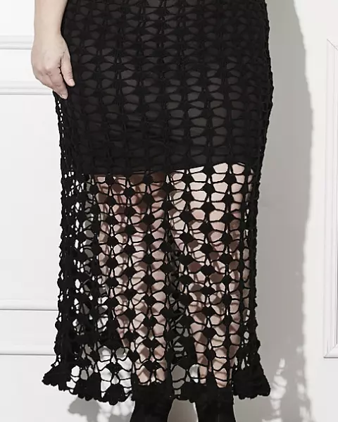 PLUS SIZE - Vestido Preto