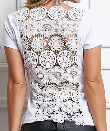 Blusa com detalhe em Guipir