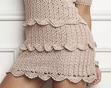 Vestido Babados