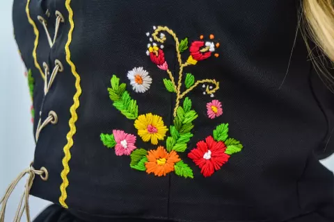 Traje Oktober Feminino Adulto