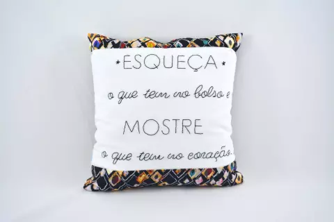 Almofadas Frases Bordadas