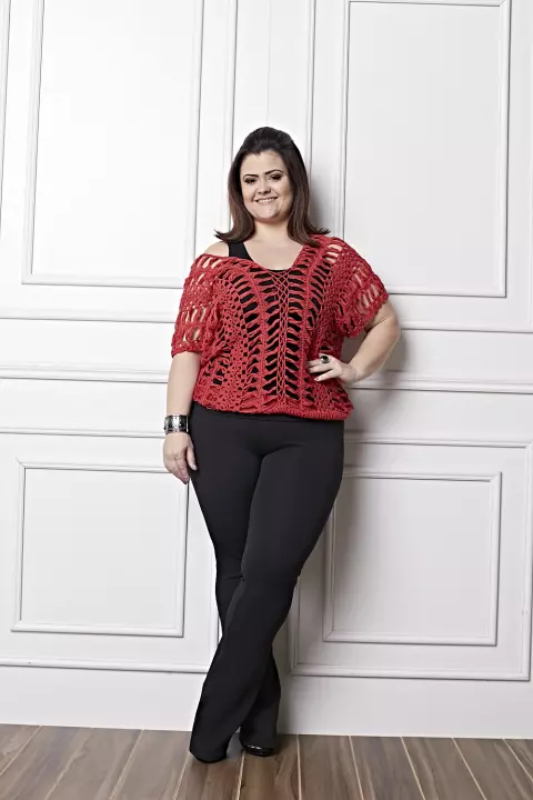 Plus Size - Blusa Crochê de Grampo Vermelha