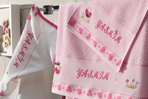 Toalha de Banho Infantil Bordada