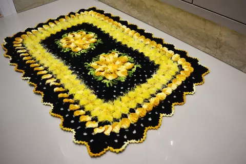 Jogo de Banheiro Preto e Amarelo