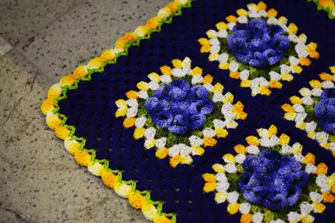 Tapete Azul com Flores