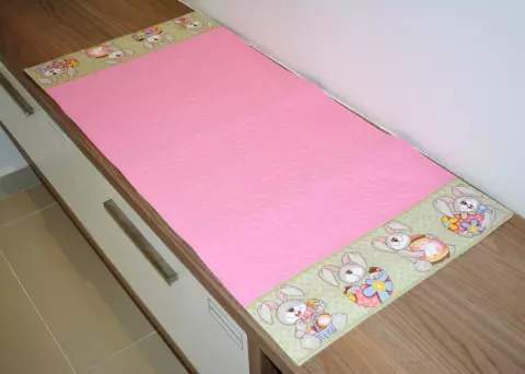 Trilho de Mesa Rosa de Páscoa