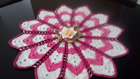 Toalha de Mesa Estrela Rosa