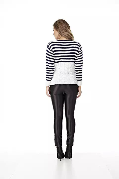 Blusa Branca e Azul Lã Seda