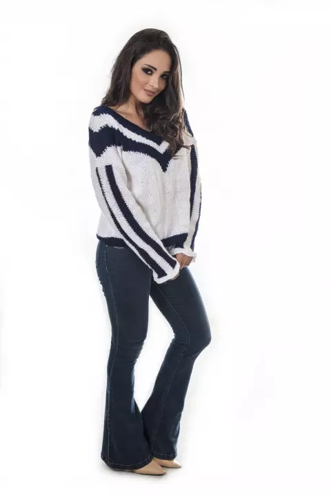 Blusa Branca em Jacquard