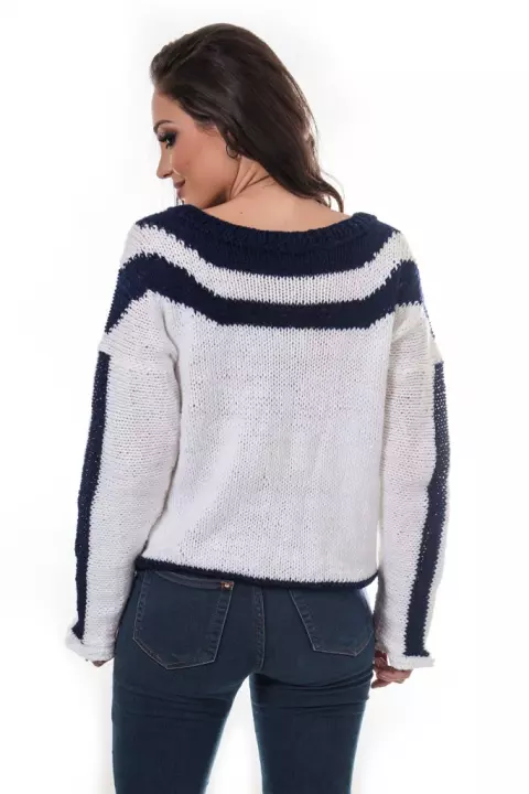 Blusa Branca em Jacquard