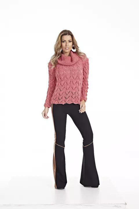 Blusa com Gola Alta