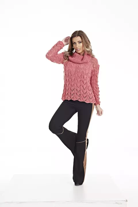 Blusa com Gola Alta
