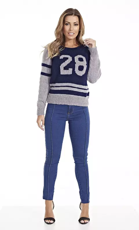 Blusa Com Número em Jacquard
