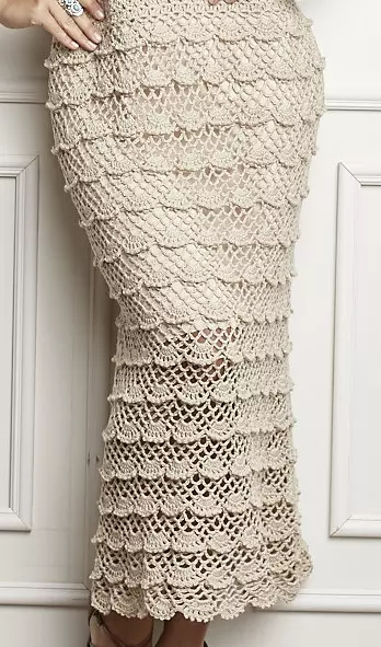 Vestido Bege Babados