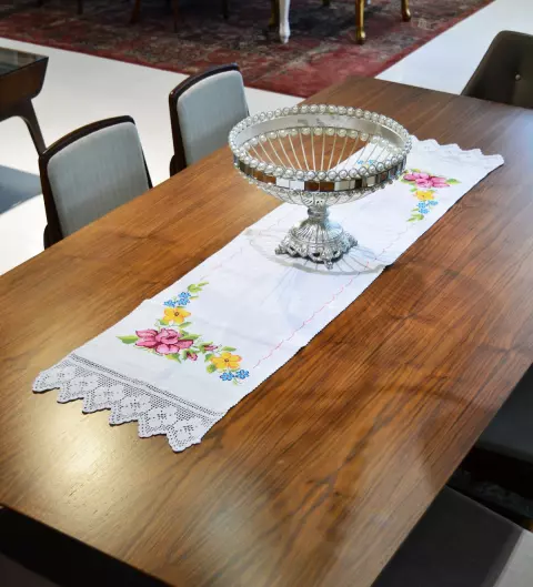 Trilho de Mesa Bordado