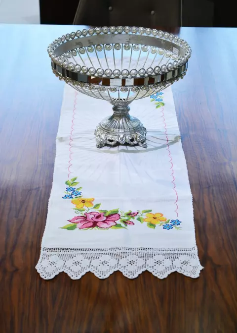 Trilho de Mesa Bordado