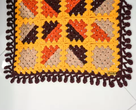 Tapete Squares Tons Marrom