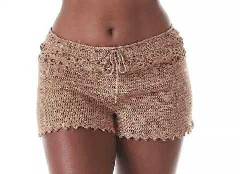 Shorts castanha Charme