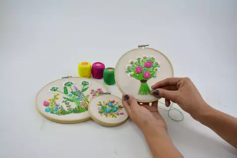 Bordado Arranjo de Flores