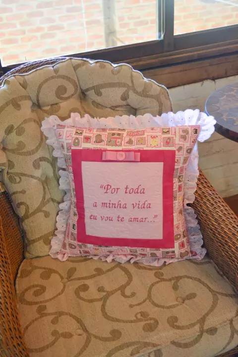 Almofada Quadrada e Amamentação Baby Rosa