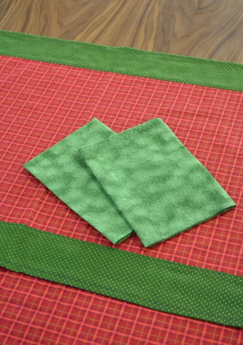 Trilhos de Natal com Guardanapos
