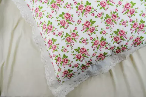 Capas de Travesseiros Jardim de Rosas