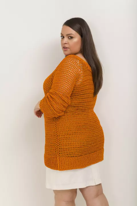 Blusa com Decote Canoa