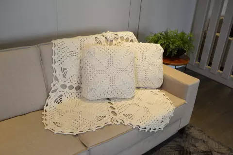 Conjunto Almofadas e Manta Egípcia