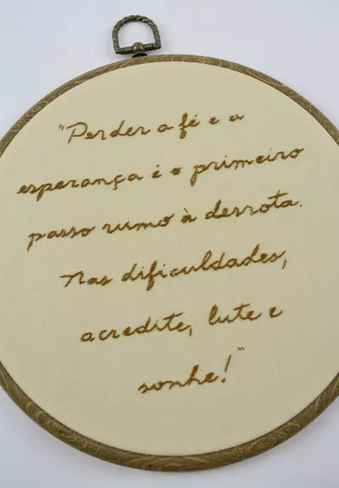 Bordado Acredite, Lute e Sonhe
