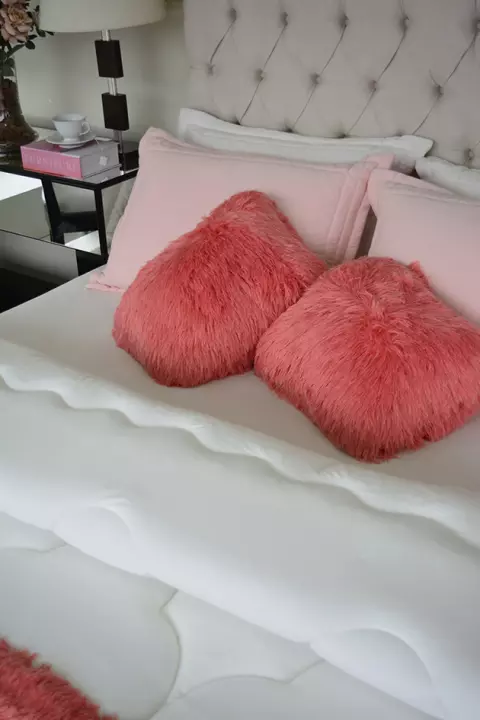 Conjunto Peseira e Almofadas Frisé