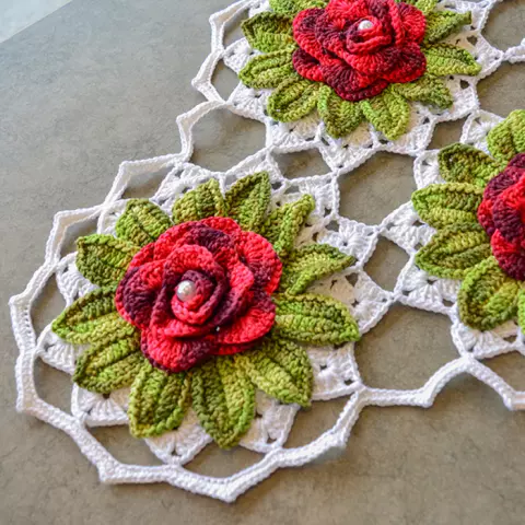 Trilho de Mesa Rosas Vermelhas