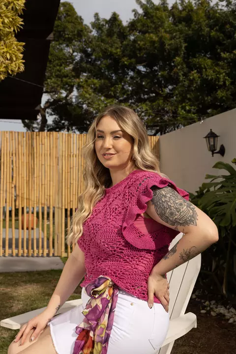 Blusa Com Manga Babado