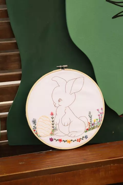 Bordado Livre Coelhinho da Páscoa