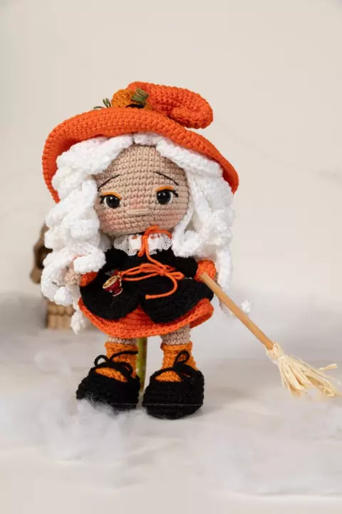 Bruxinha Tangerina